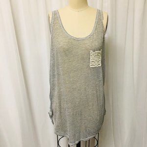 Woman's Long Gray & White Lace Pocket Tank Top